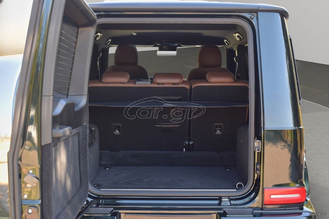 Mercedes G-Class G 350d: Η πολυτέλεια συναντά το πραγματικό off-road